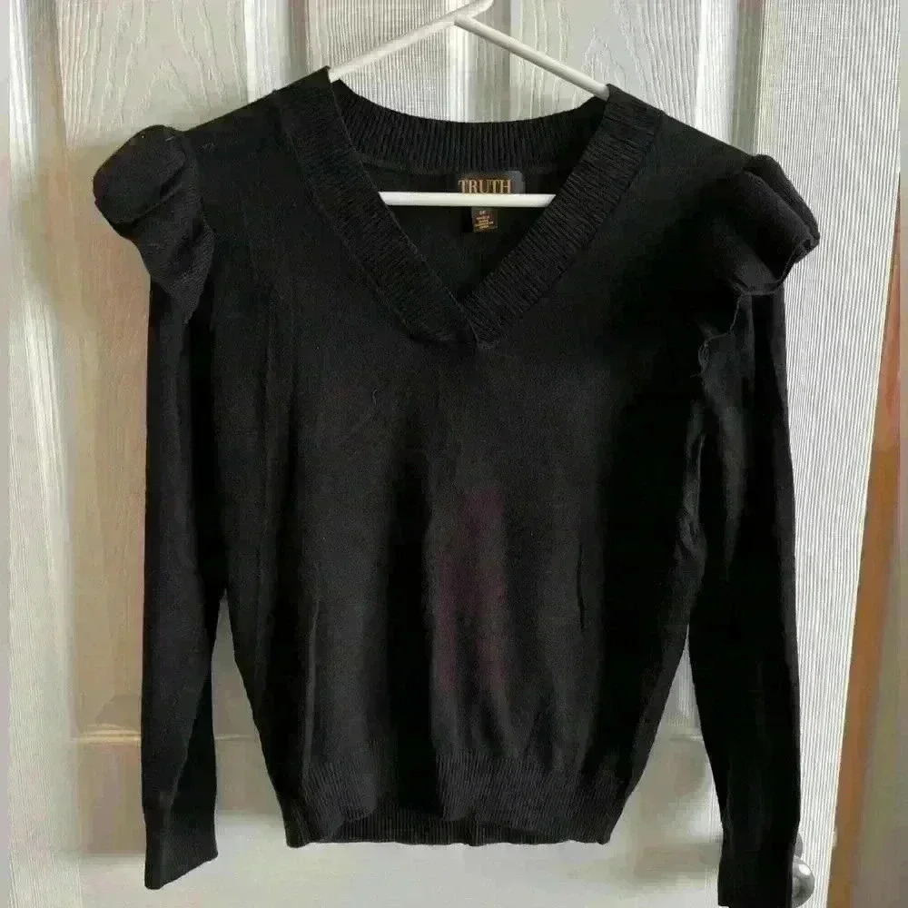 TRUTH brand sweater